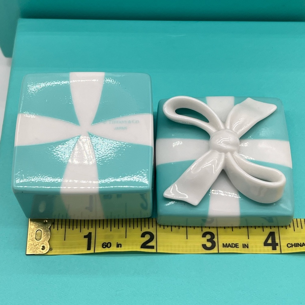 Tiffany & Co. Blue Ceramic Bow Gift Box - Picture 5 of 5